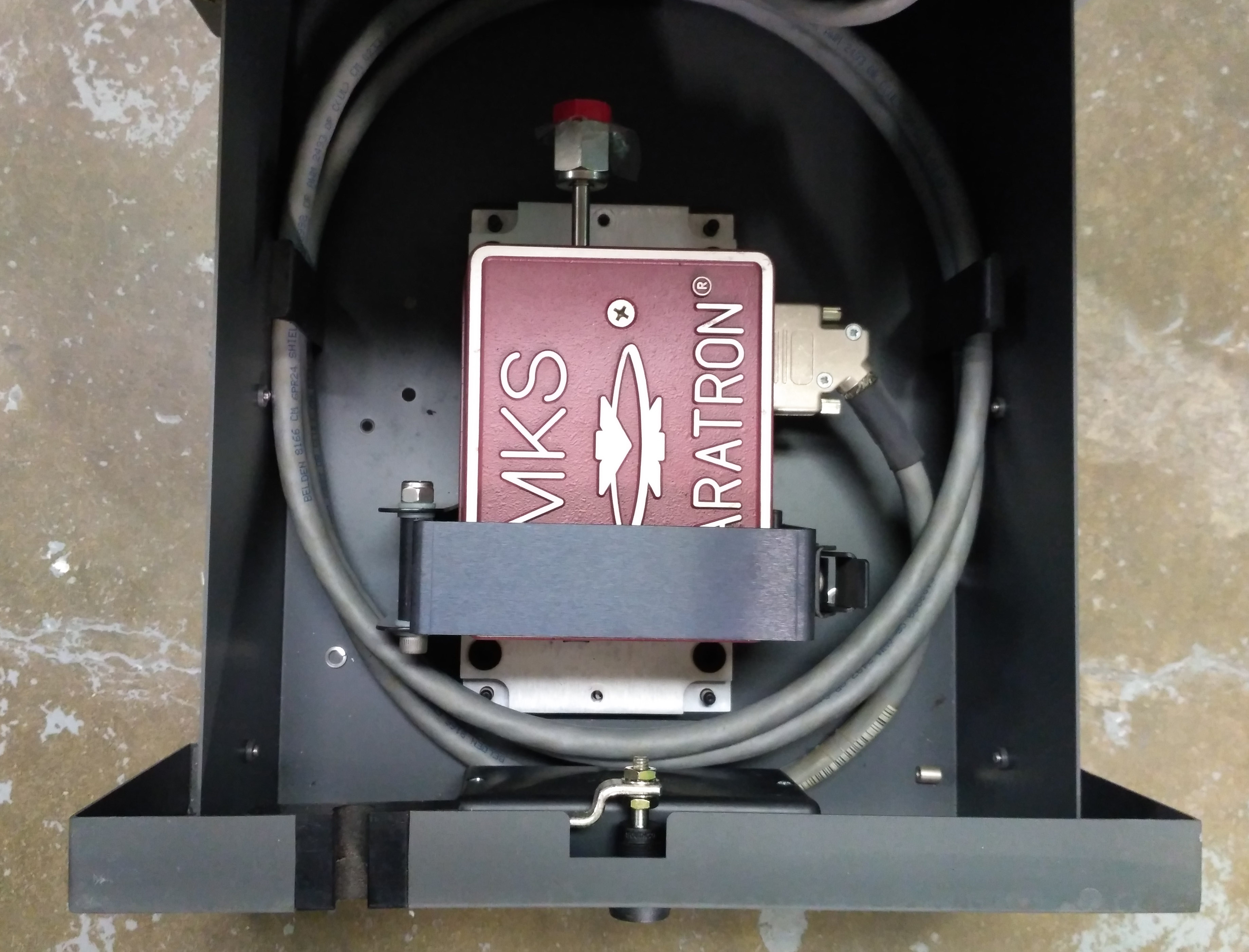 銀製品 9047 MKS PORTABLE BARATRON TRANSFER STANDARD, 690A11TRA
